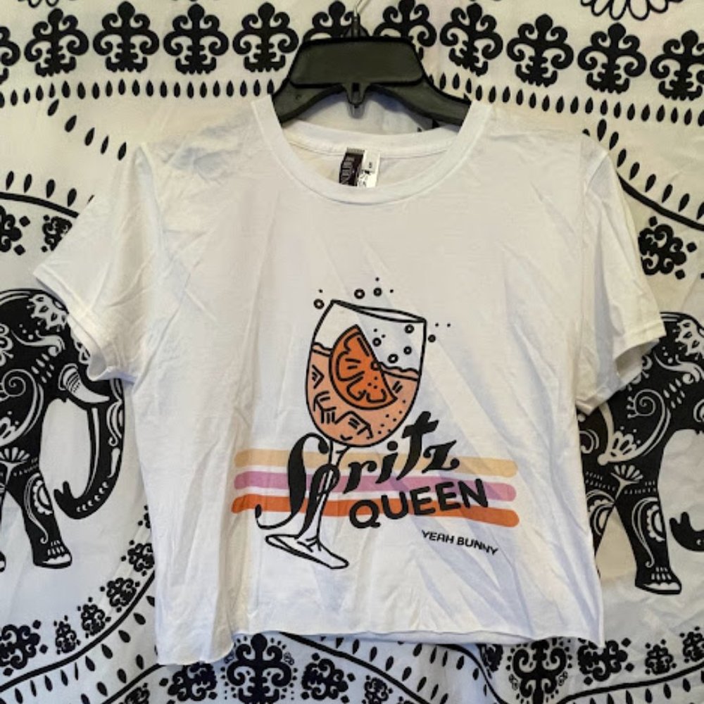 Women's Crop Top Spritz Queen